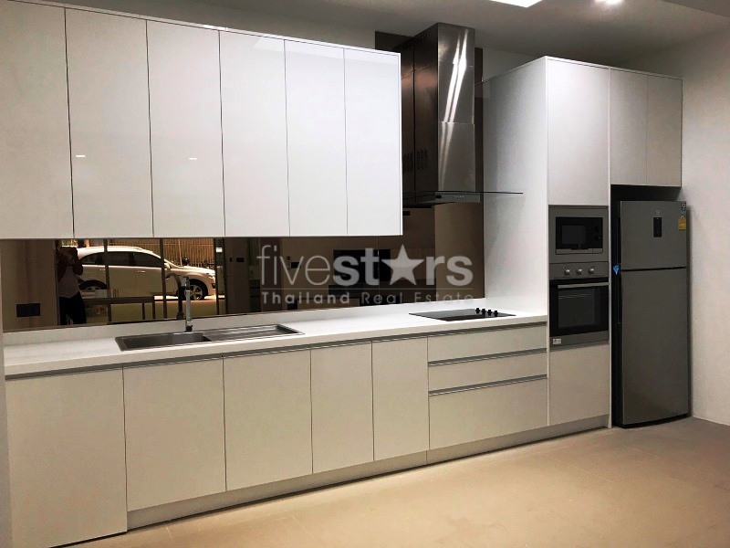 5-storey home office for rent on Ekamai, photo 9