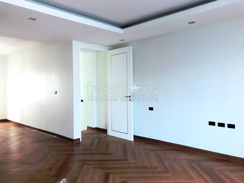 5-storey home office for rent on Ekamai, photo 4