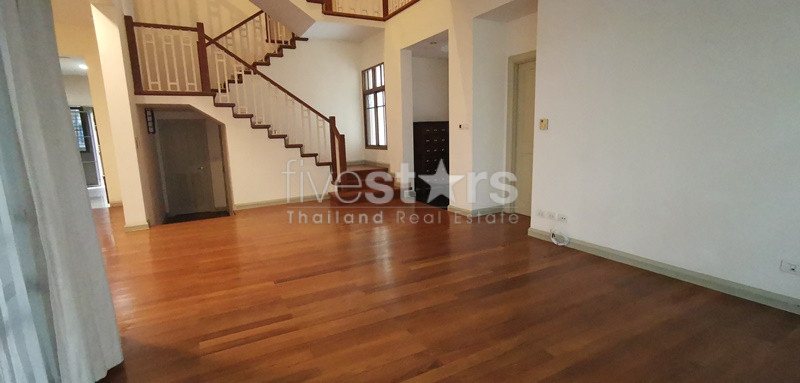 House in compound 4 bedrooms for rent near BTS Phrakhanong, photo 4