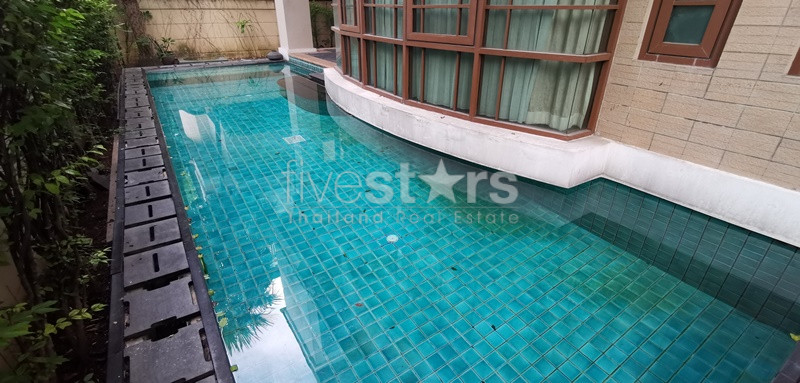 House in compound 4 bedrooms for rent near BTS Phrakhanong, photo 3