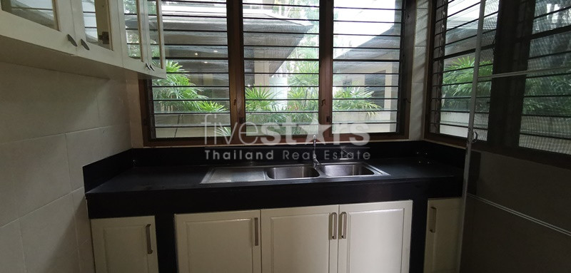 House in compound 4 bedrooms for rent near BTS Phrakhanong, photo 11
