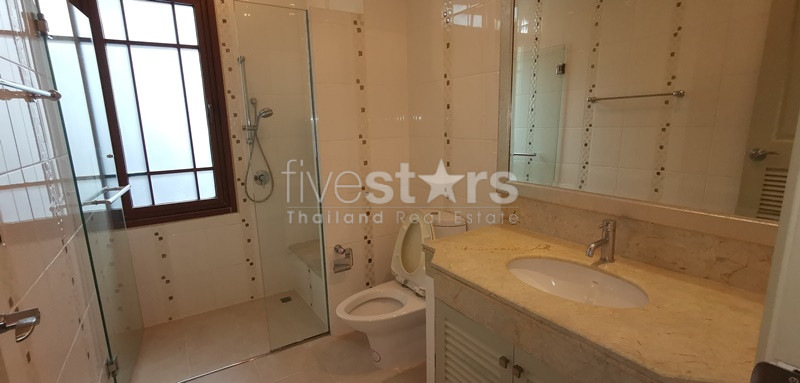 House in compound 4 bedrooms for rent near BTS Phrakhanong, photo 15