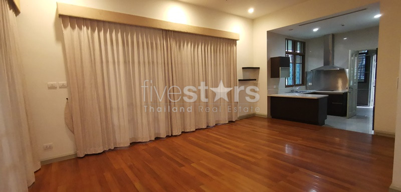 House in compound 4 bedrooms for rent near BTS Phrakhanong, photo 6