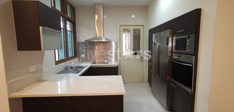 House in compound 4 bedrooms for rent near BTS Phrakhanong, photo 9