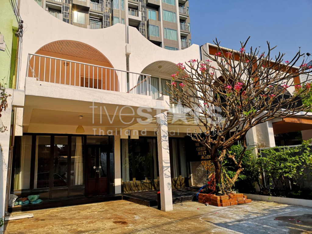 Townhouse avec 3 chambres à louer à Ekamai, photo 16