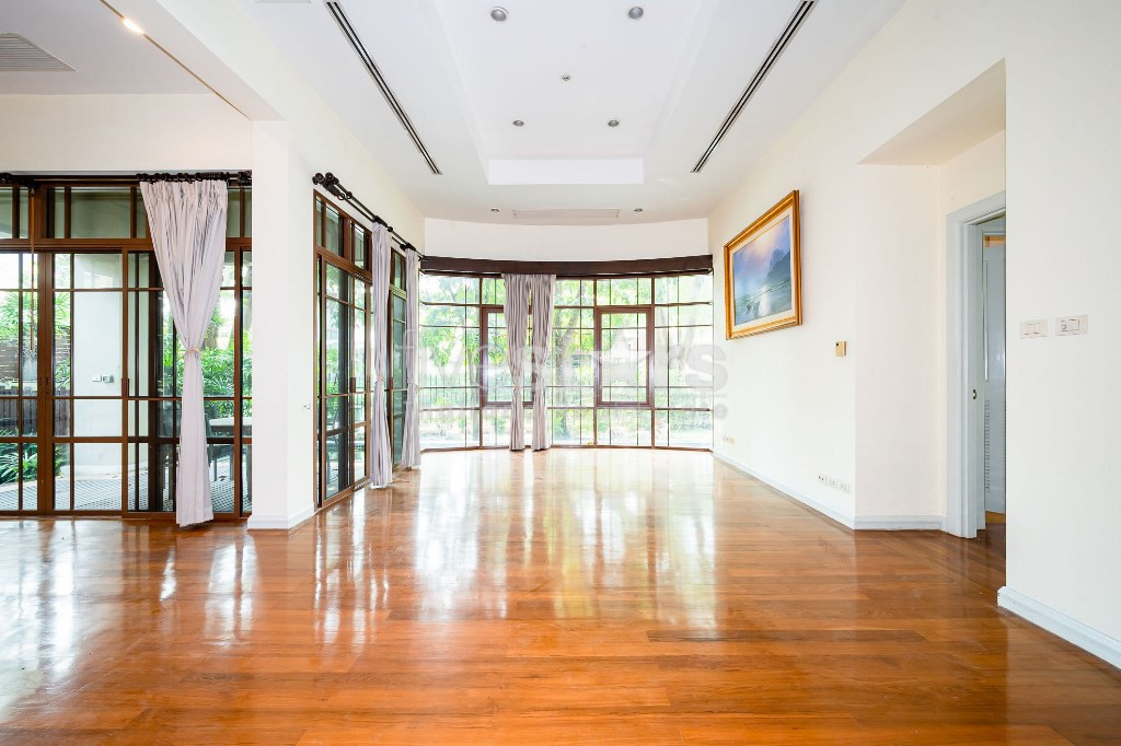 Luxury house private pool in compound on Phrakanong area, photo 3