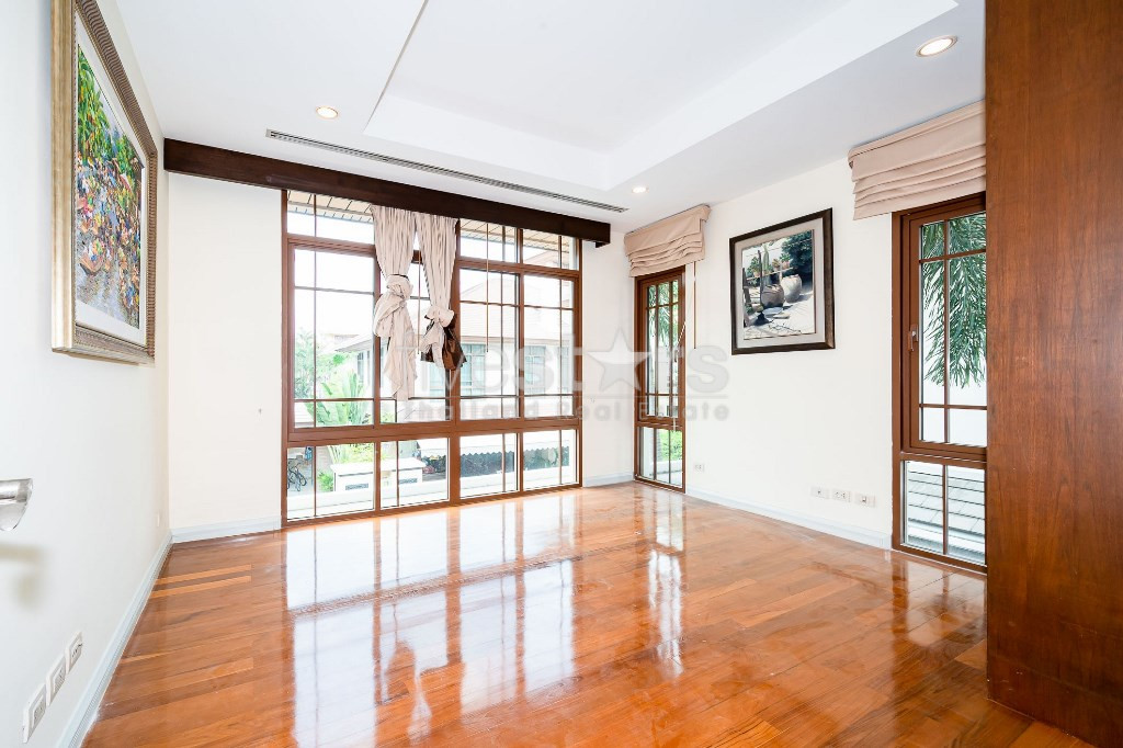 Luxury house private pool in compound on Phrakanong area, photo 6