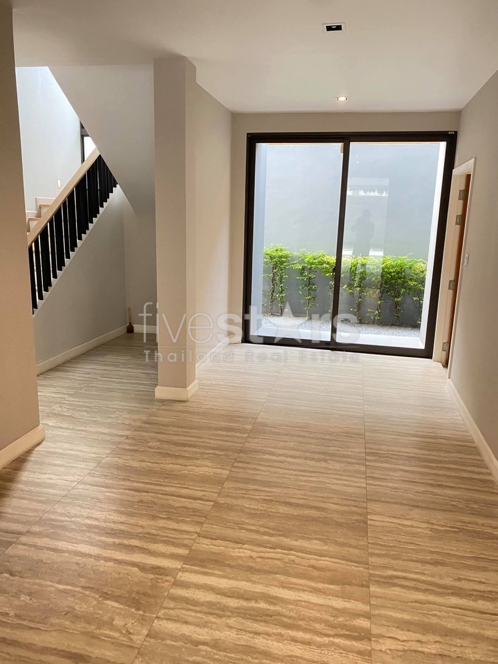 Modern 4 bedroom house for sale in Ekamai 12, photo 2