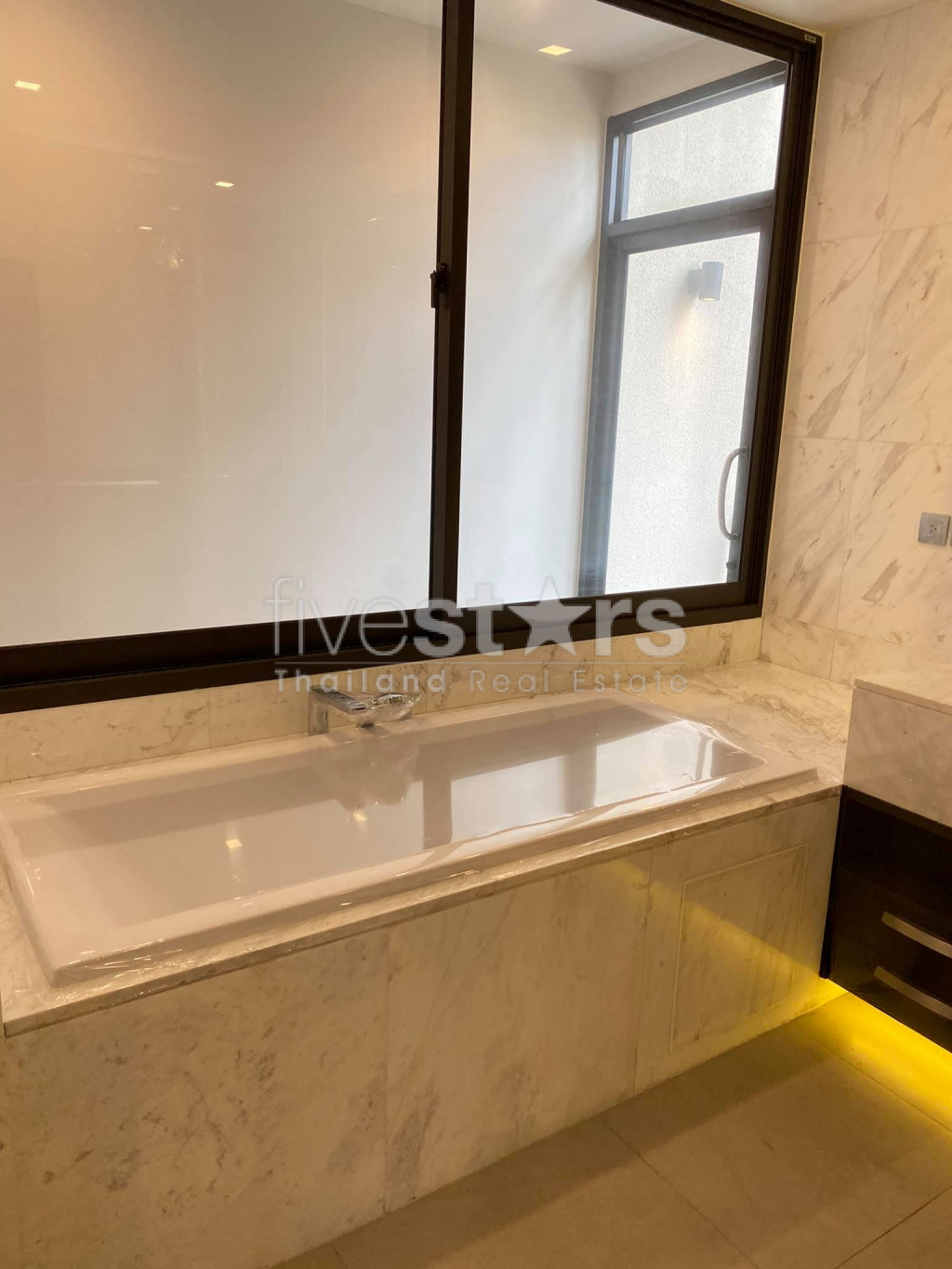 Modern 4 bedroom house for sale in Ekamai 12, photo 13