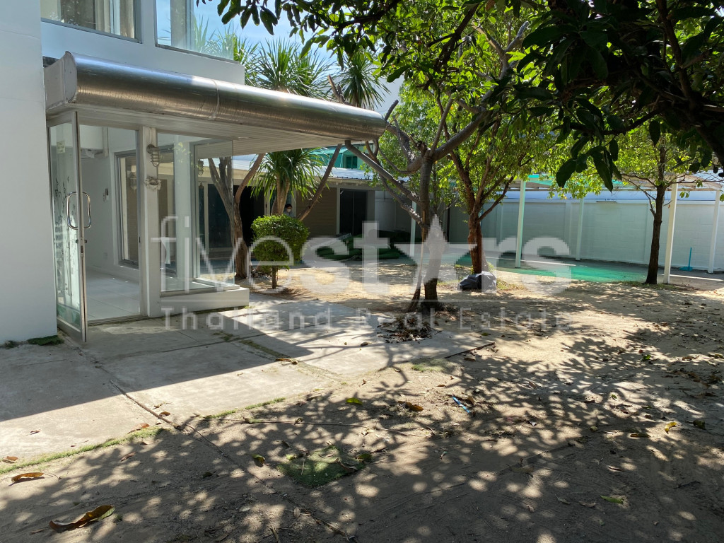 Maison sur 2 étages avec grand jardin à louer quartier Ekamai, photo 19