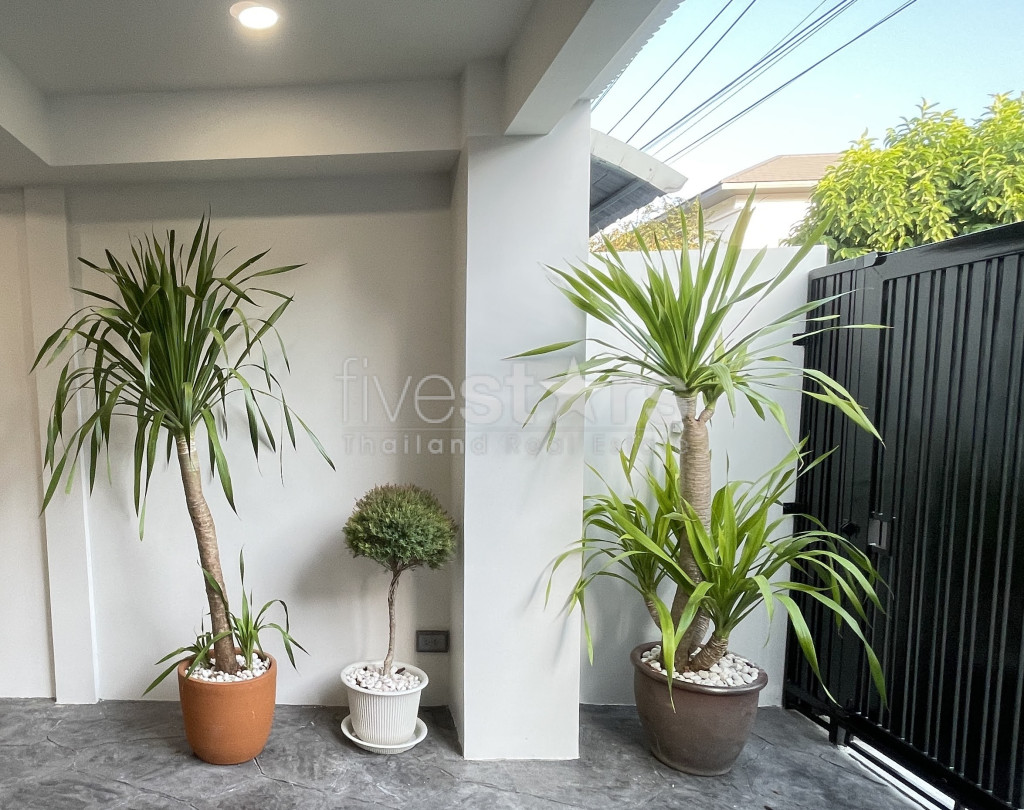 Stunning Modern Townhouse for Rent in Pridi Panomyong 42, Prakanong, photo 17