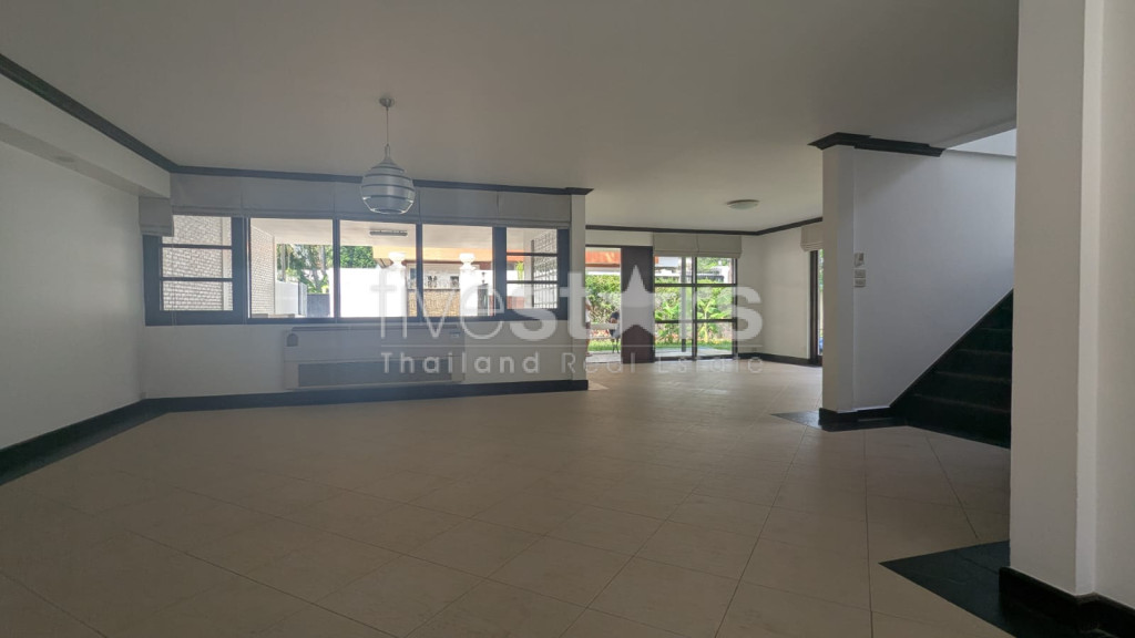 3+1 Bedroom House for Rent, 10 Minutes from BTS Ekkamai, photo 5