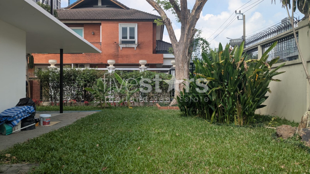 3+1 Bedroom House for Rent, 10 Minutes from BTS Ekkamai, photo 2