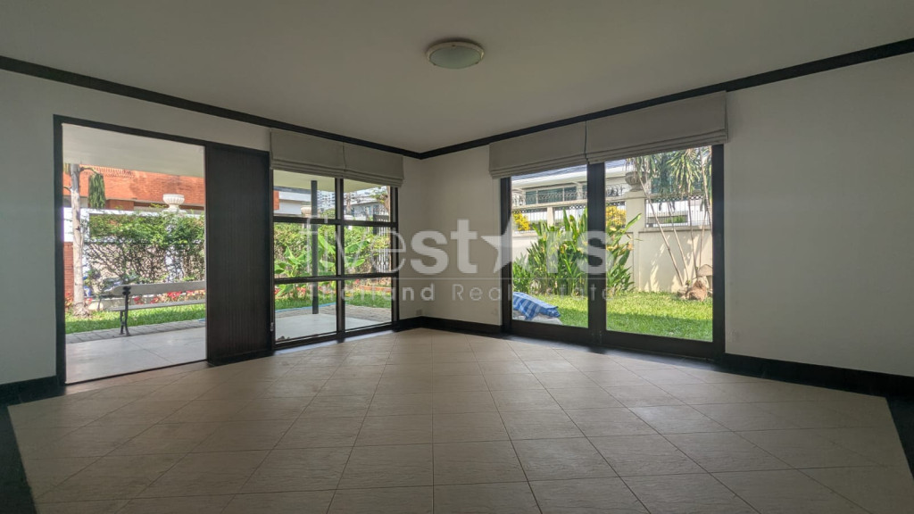 3+1 Bedroom House for Rent, 10 Minutes from BTS Ekkamai, photo 3