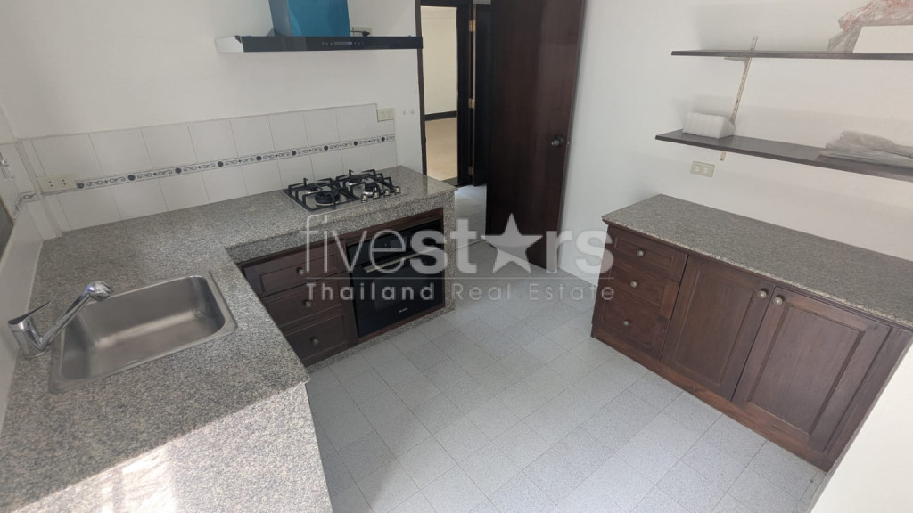 3+1 Bedroom House for Rent, 10 Minutes from BTS Ekkamai, photo 10