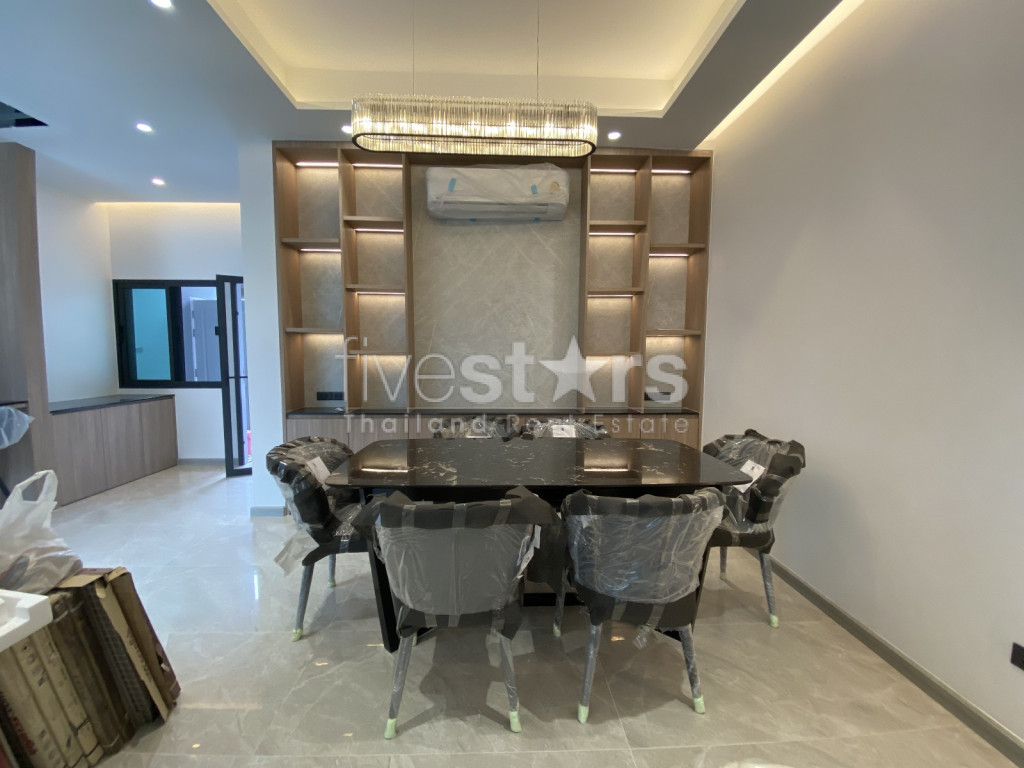 4-bedroom house + private pool for rent in Sukhumvit 71, photo 11