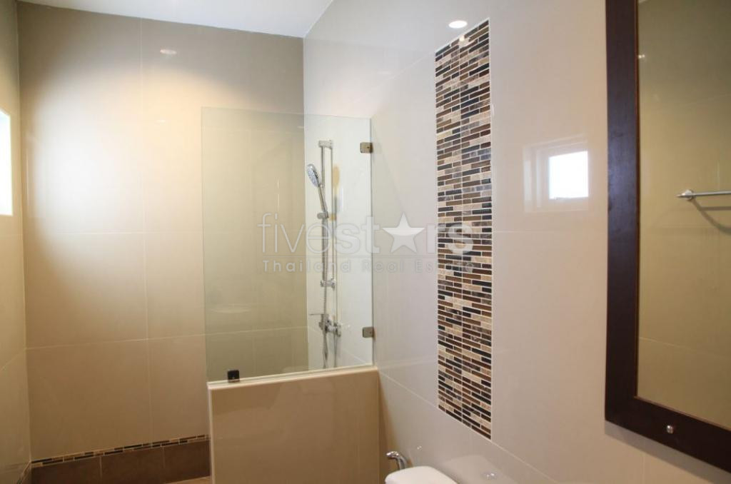 Villa contemporaine de 3 chambres à vendre à Hua Hin, photo 3