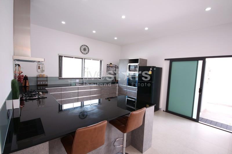 Belle villa moderne de 3 chambres à vendre à Hin Lek Fai, près de Hua hin., photo 10