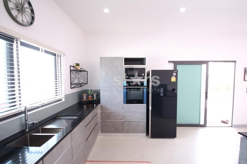 Belle villa moderne de 3 chambres à vendre à Hin Lek Fai, près de Hua hin., photo 9