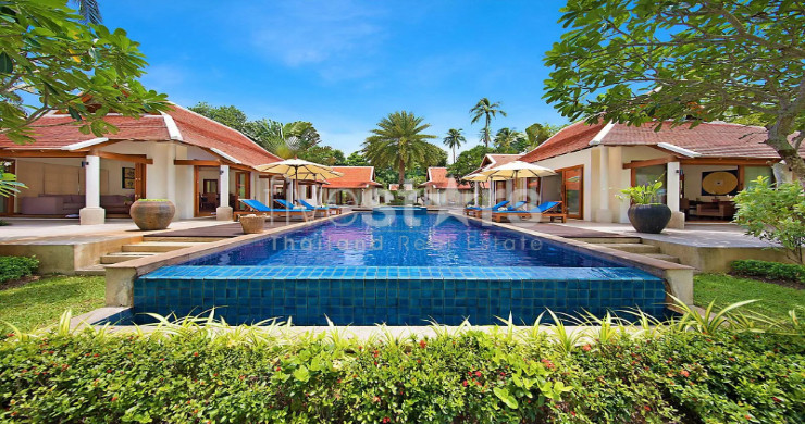 Superbe villa 5 chambres en bord de mer à vendre à Lipa Noi