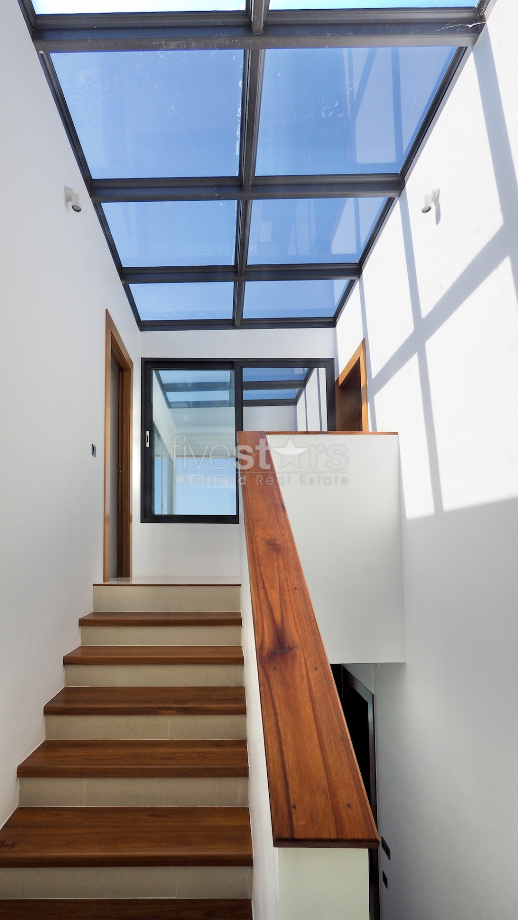 Villa moderne avec 4 chambres à vendre à Bangpor , photo 21