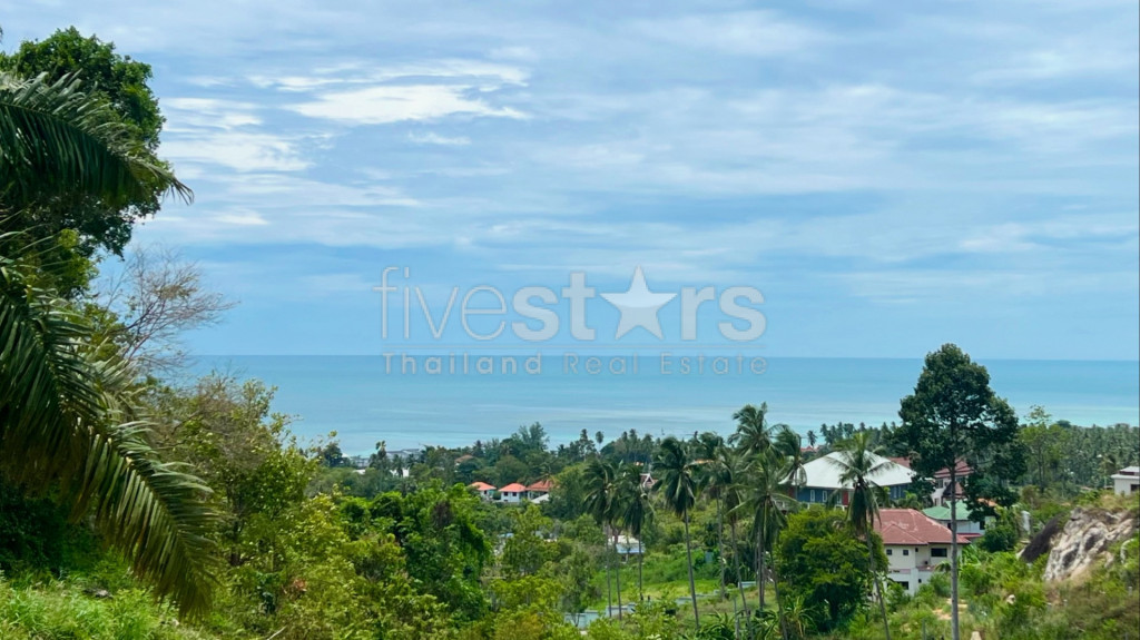 Villa 3 Chambres avec Vue Imprenable sur la Mer à Vendre à Lamai