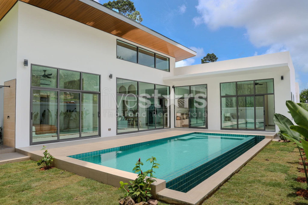 Luxury 3 Bedroom Villa For Sale in Lamai