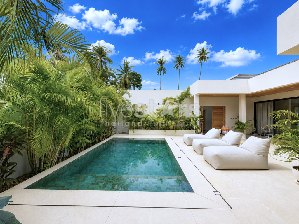 Tropical 3-Bedroom Villa in Lamai for Sale