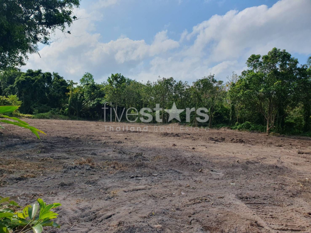 Terrain plat à vendre à Bang Kao (2 900 m²)