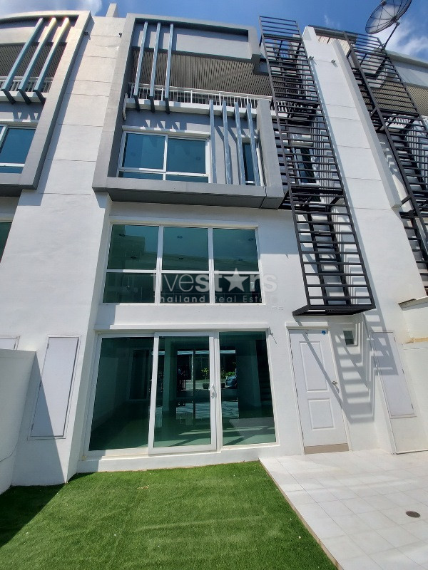 Maison de ville de 3 chambres à vendre sur Ladprao, photo 4
