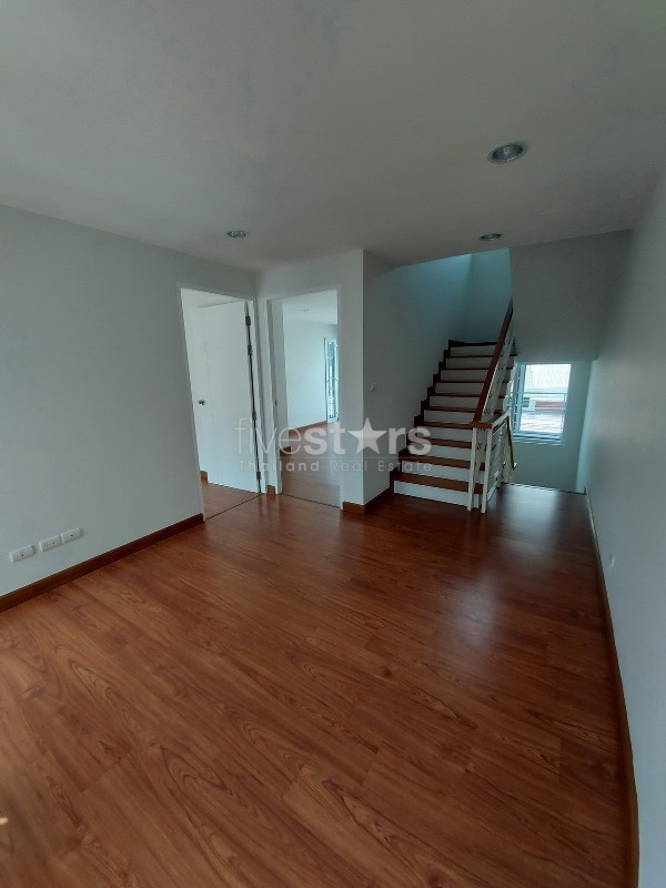 Maison de ville de 3 chambres à vendre sur Ladprao, photo 11