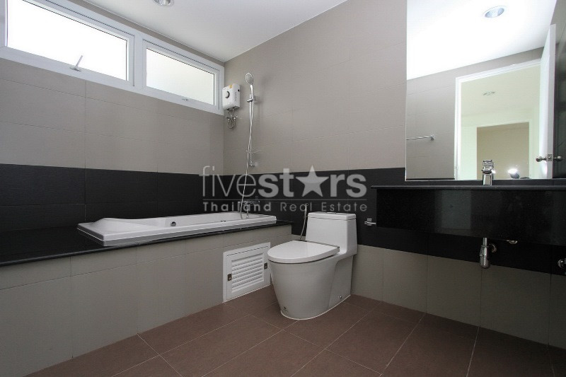 Maison de ville de 3 chambres à vendre sur Ladprao, photo 19