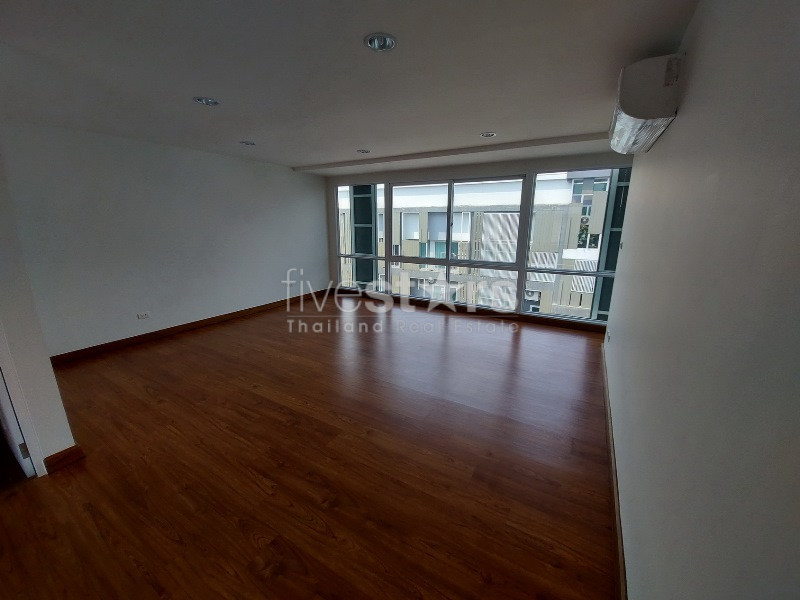 Maison de ville de 3 chambres à vendre sur Ladprao, photo 7
