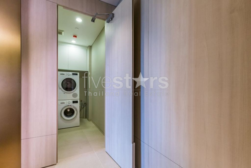 Condo de luxe et de faible hauteur de 2 chambres à louer à Langsuan, photo 15