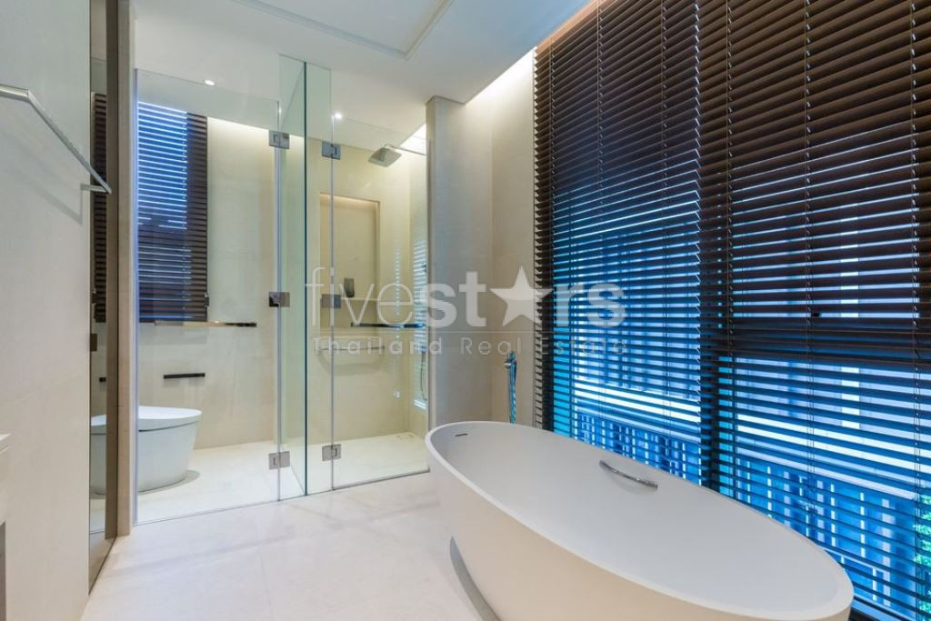 Condo de luxe et de faible hauteur de 2 chambres à louer à Langsuan, photo 14