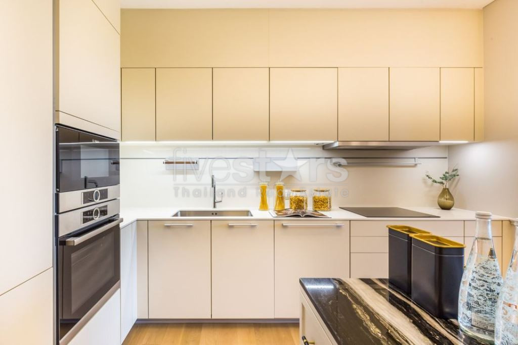 Condo de luxe et de faible hauteur de 2 chambres à louer à Langsuan, photo 13
