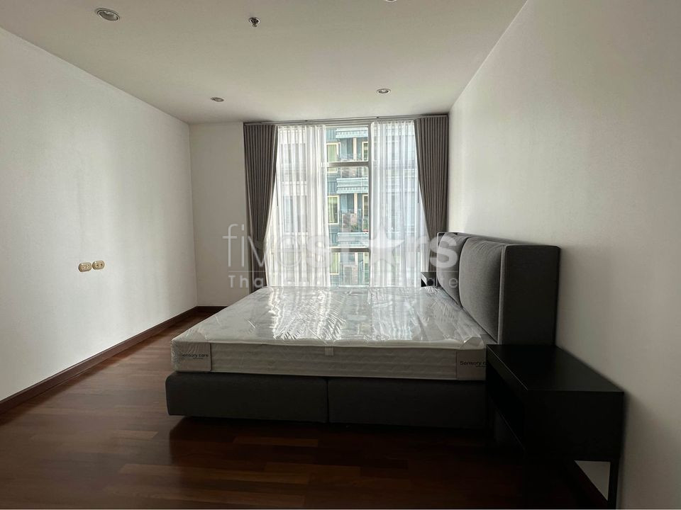 Grand appartement de 3 chambres à louer sur Langsuan, photo 7