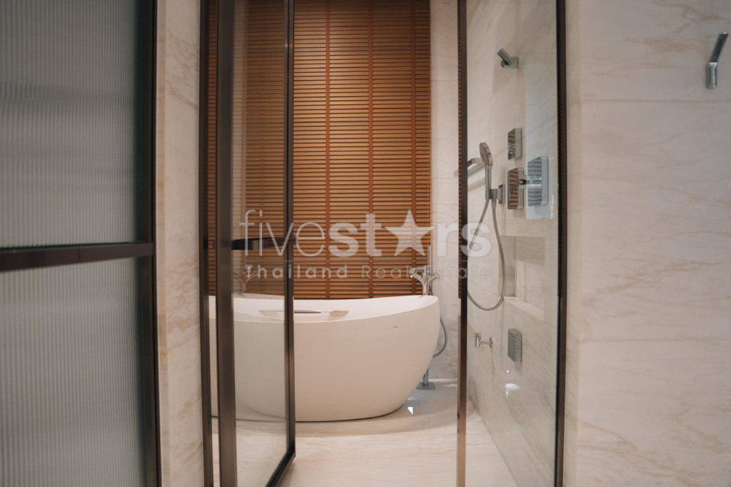 2-bedroom spacious high-end condo for sale 150m from BTS Chidlom, photo 10