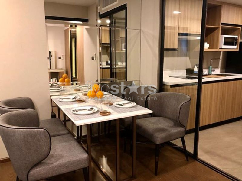 Appartement neuf d'une chambre à louer à Langsuan, photo 2