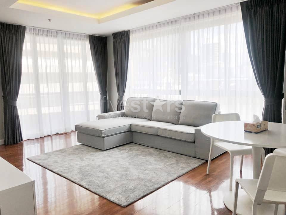 Modern unit 2 bedrooms for rent near BTS Chidlom
