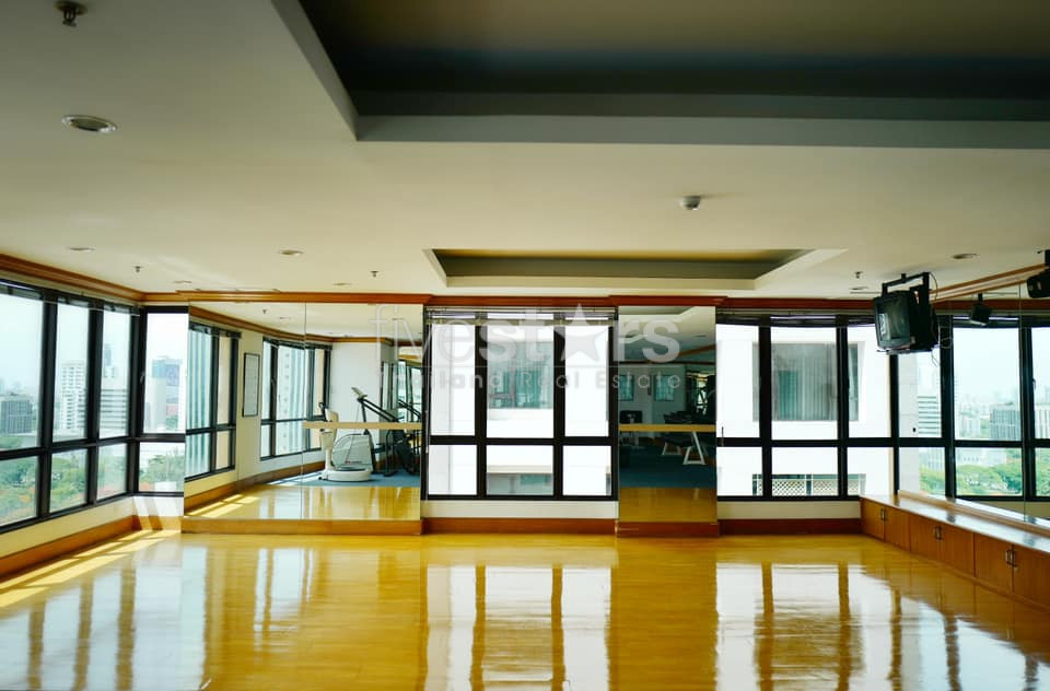 Modern unit 2 bedrooms for rent near BTS Chidlom, photo 10