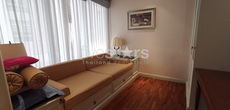 1+1 bedroom wtih 1 study room condo for sale on Langsuan Lumpini, photo 4