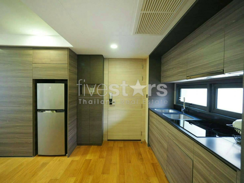 Appartement moderne de 2 chambres à louer près du BTS Chidlom, photo 2