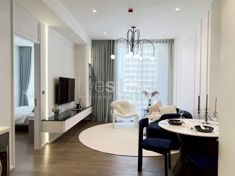 Luxueux appartement de 1 chambre à louer à Langsuan, proche Lumpini et Chitlom, photo 2