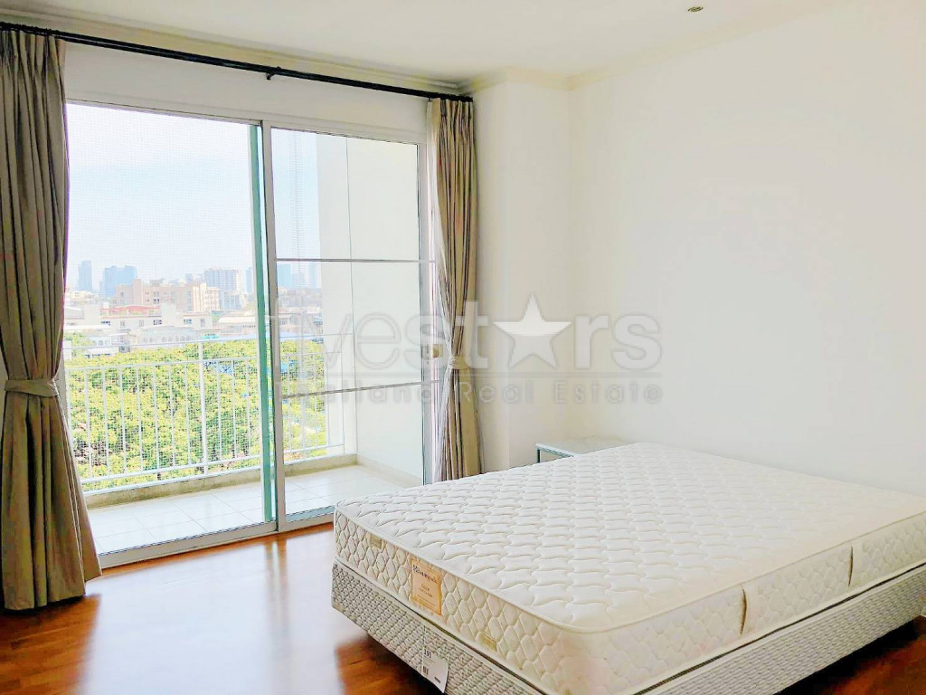 Grande unité de 3 chambres à louer sur Lumpini-Rama4, photo 3