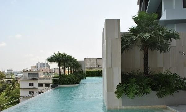 Condo de 2 chambres à louer près de la station de MRT Khlong Toei, photo 16