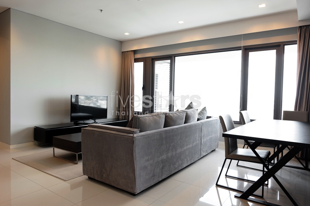 2 bedrooms condominium for rent between Sathorn and Lumpini area, photo 4