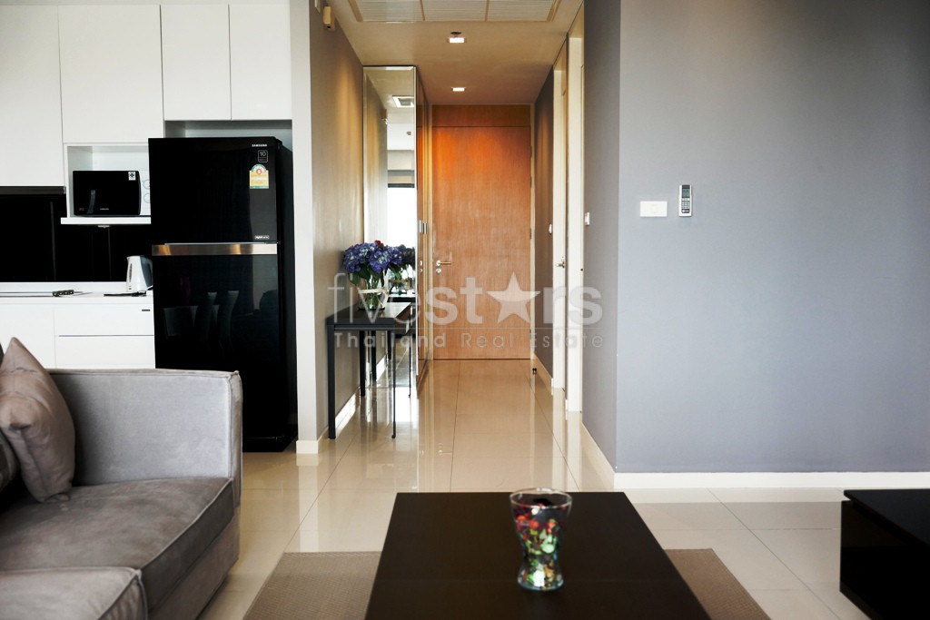 2 bedrooms condominium for rent between Sathorn and Lumpini area, photo 6