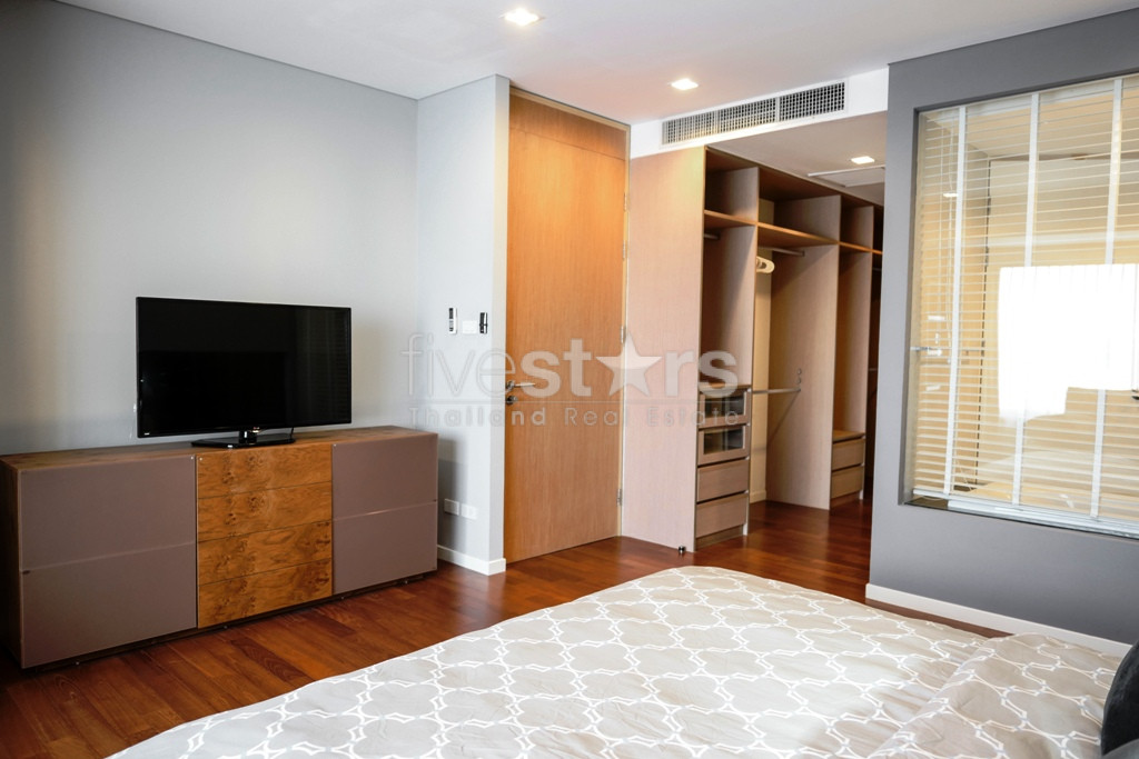 2 bedrooms condominium for rent between Sathorn and Lumpini area, photo 9