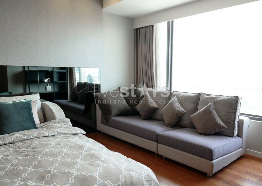 2 bedrooms condominium for rent between Sathorn and Lumpini area, photo 11